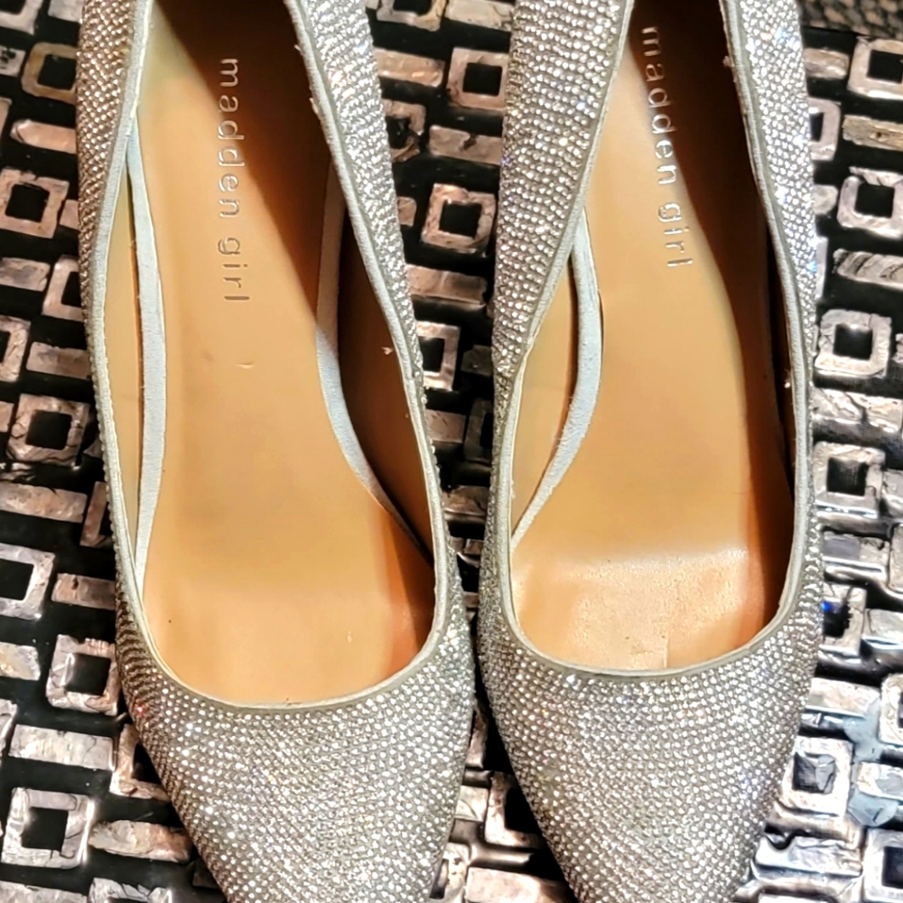 Madden Girl Rhinestone Heels Silver Bling Sparkle Size 8.5